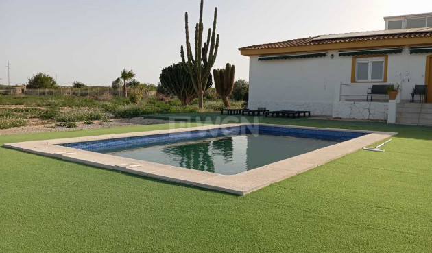 Odsprzedaż - Villa - San Miguel de Salinas - Inland