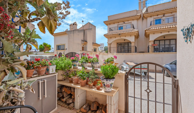 Resale - Townhouse - San Miguel de Salinas - Inland