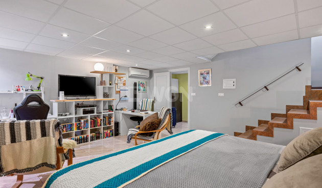 Resale - Townhouse - San Miguel de Salinas - Inland