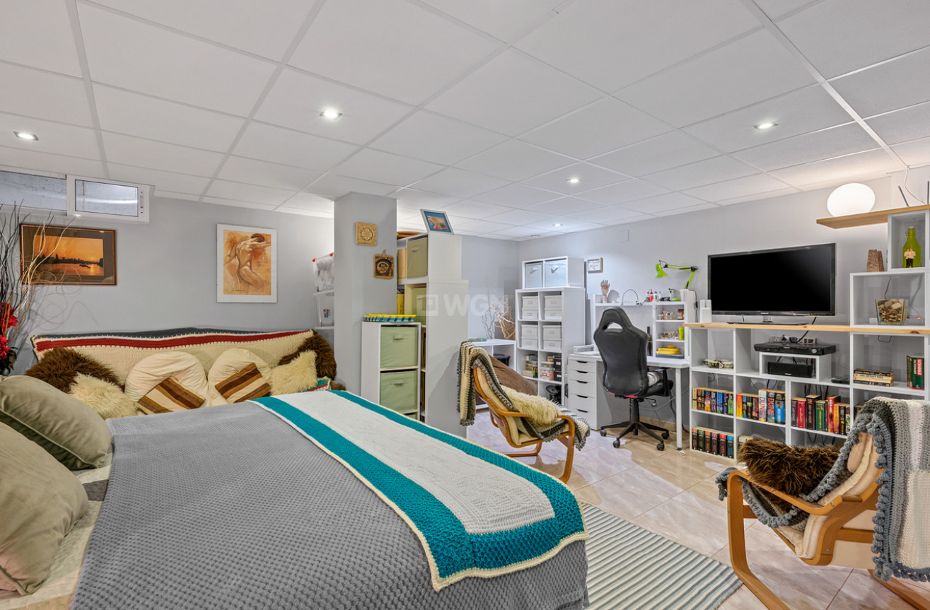 Resale - Townhouse - San Miguel de Salinas - Inland