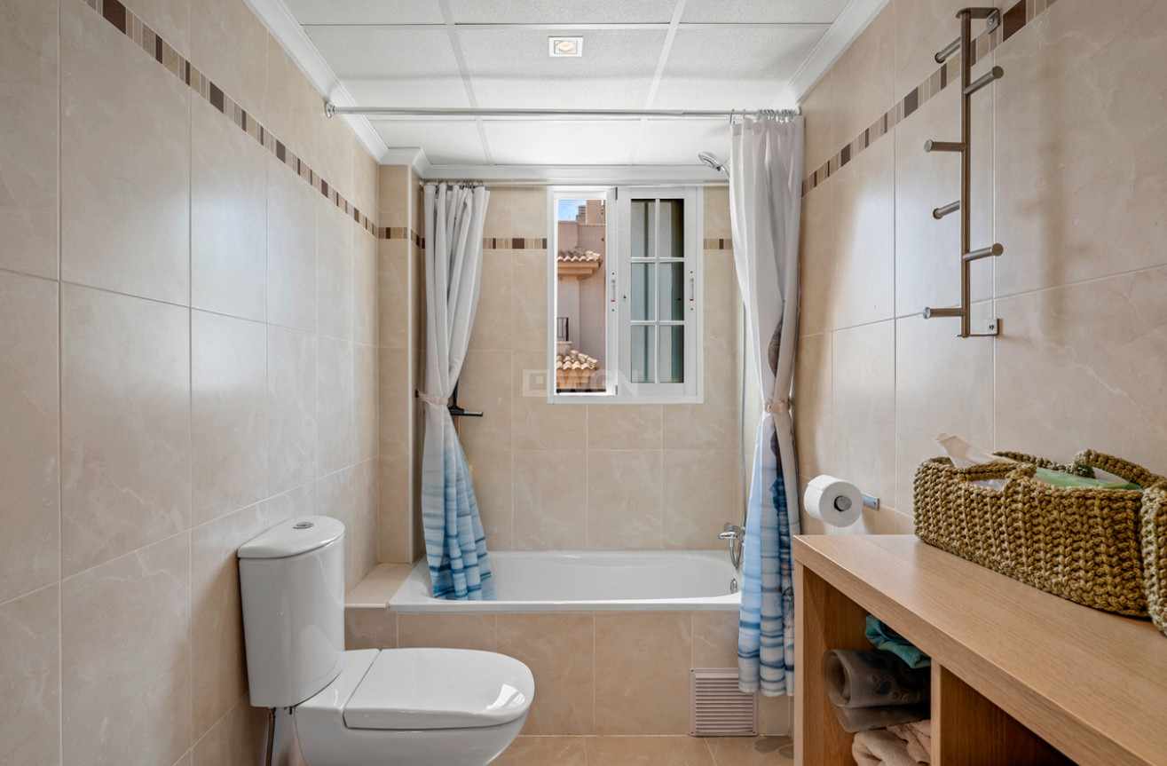 Resale - Townhouse - San Miguel de Salinas - Inland