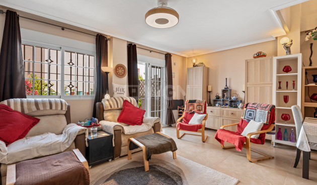 Resale - Townhouse - San Miguel de Salinas - Inland