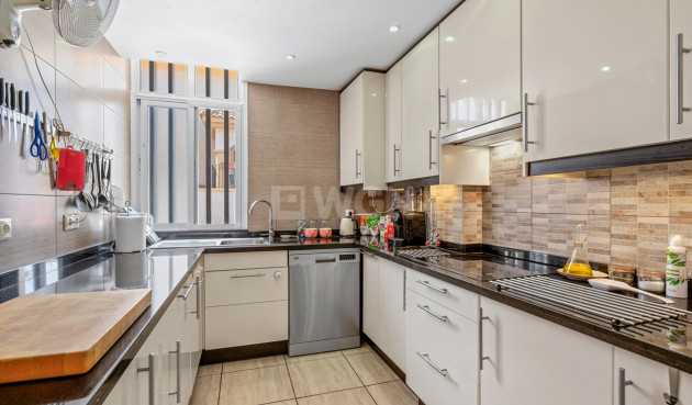 Resale - Townhouse - San Miguel de Salinas - Inland