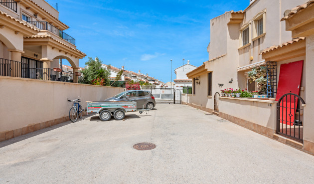 Resale - Townhouse - San Miguel de Salinas - Inland