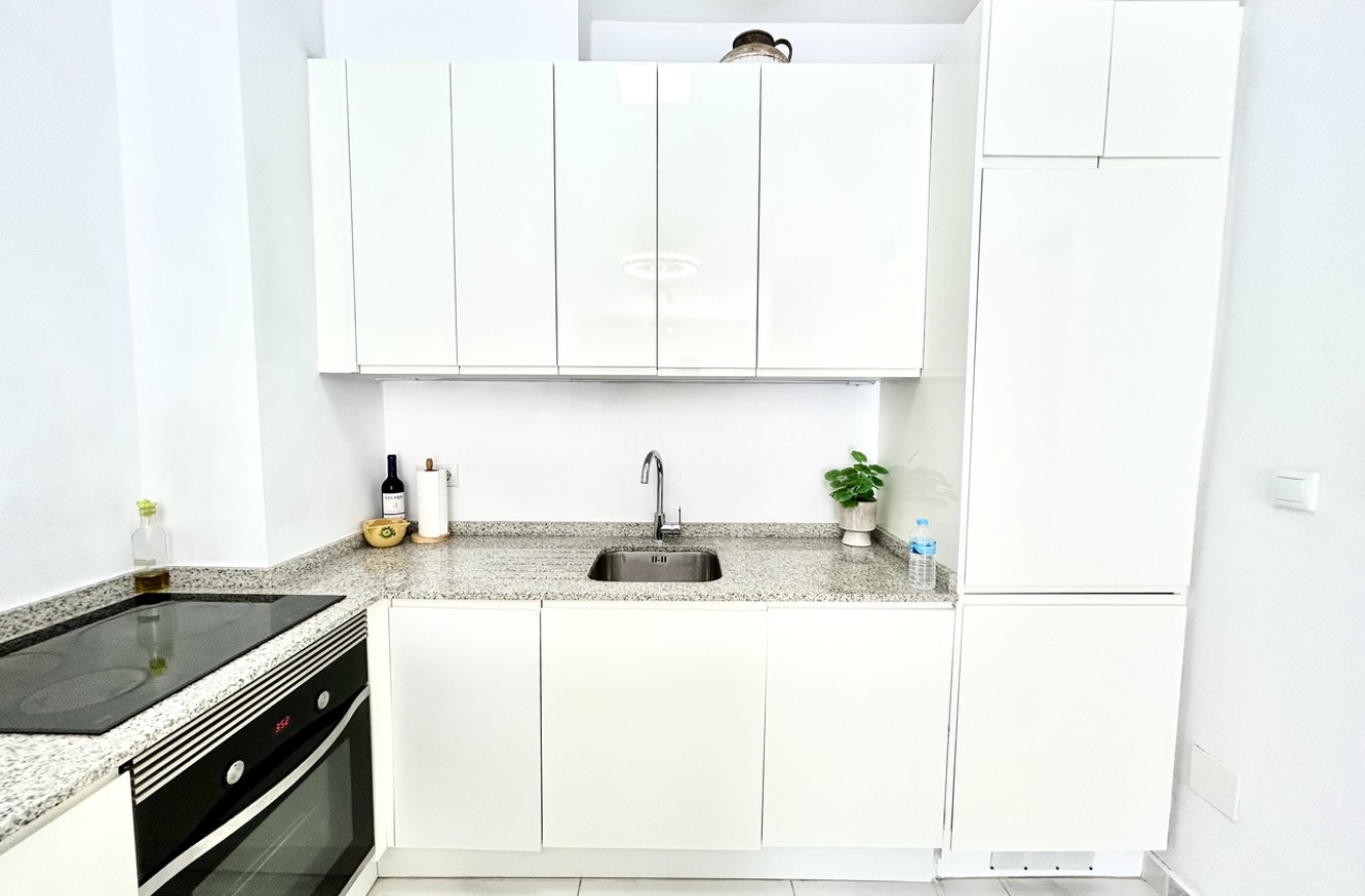 Resale - Apartment / flat - La Zenia - Costa Blanca