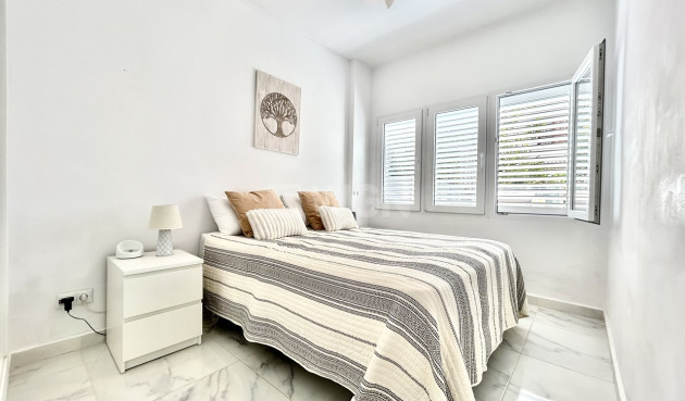 Resale - Apartment / flat - La Zenia - Costa Blanca