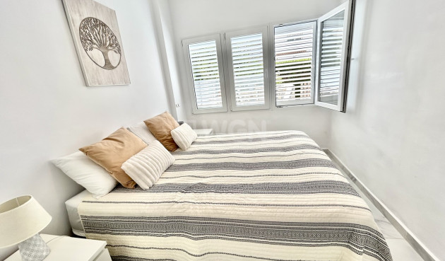 Resale - Apartment / flat - La Zenia - Costa Blanca