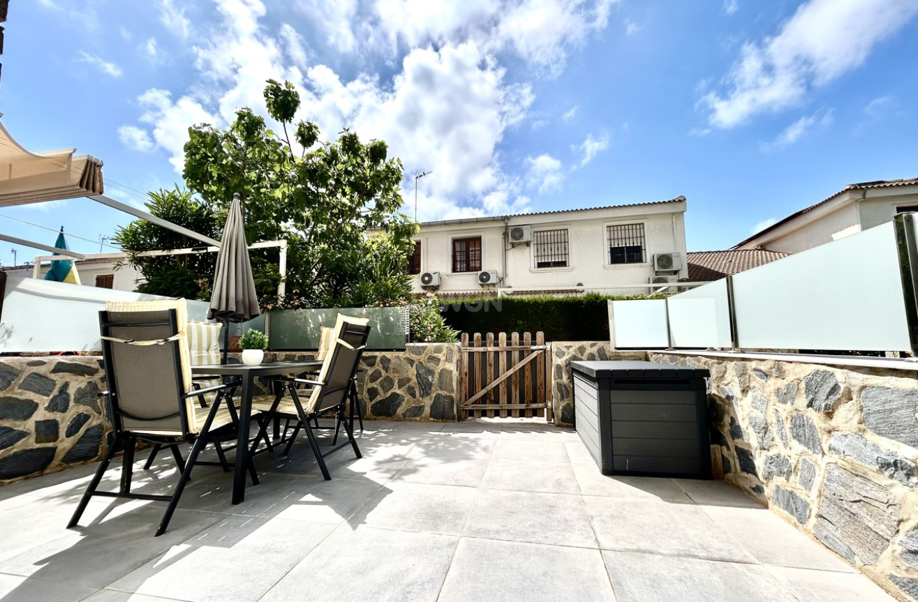 Resale - Apartment / flat - La Zenia - Costa Blanca