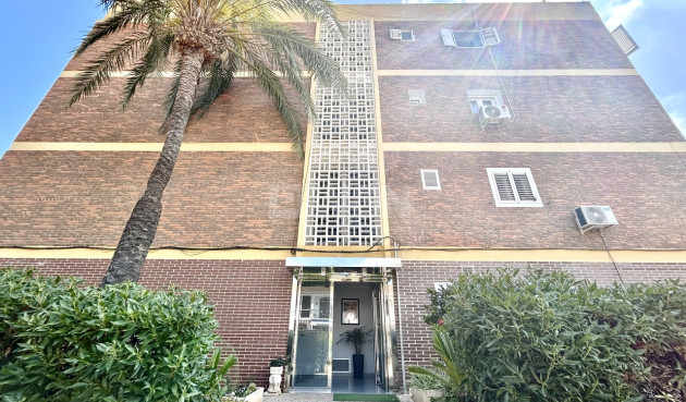 Resale - Apartment / flat - La Zenia - Costa Blanca