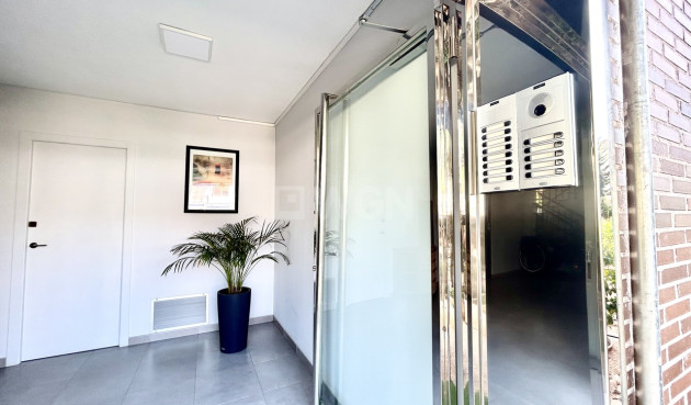 Resale - Apartment / flat - La Zenia - Costa Blanca