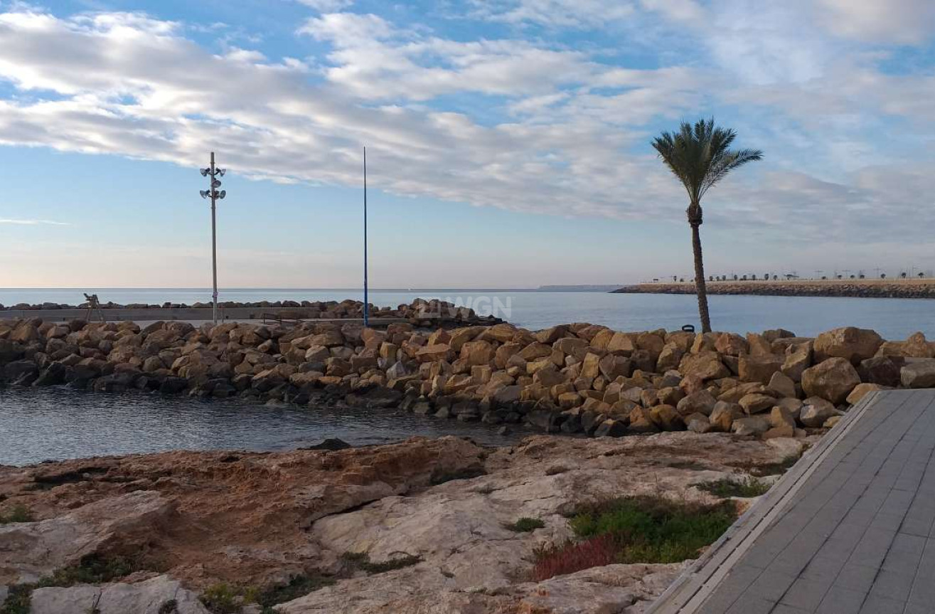 Odsprzedaż - Mieszkanie w bloku - Torrevieja - Costa Blanca