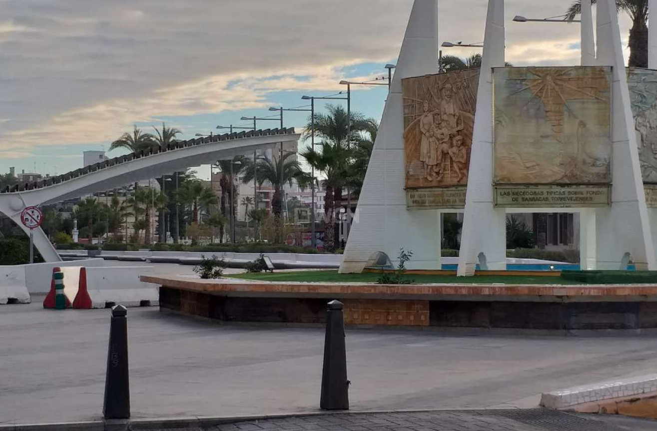 Odsprzedaż - Mieszkanie w bloku - Torrevieja - Costa Blanca