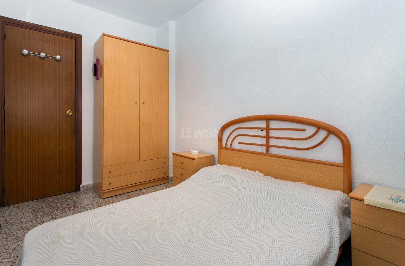 Odsprzedaż - Daszek - Torrevieja - Playa del Cura