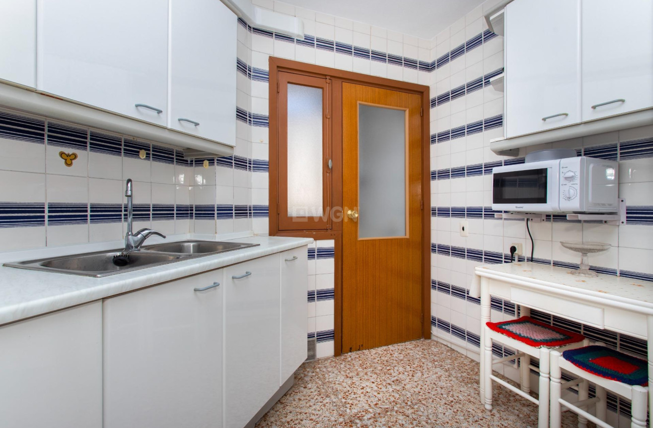 Odsprzedaż - Daszek - Torrevieja - Playa del Cura