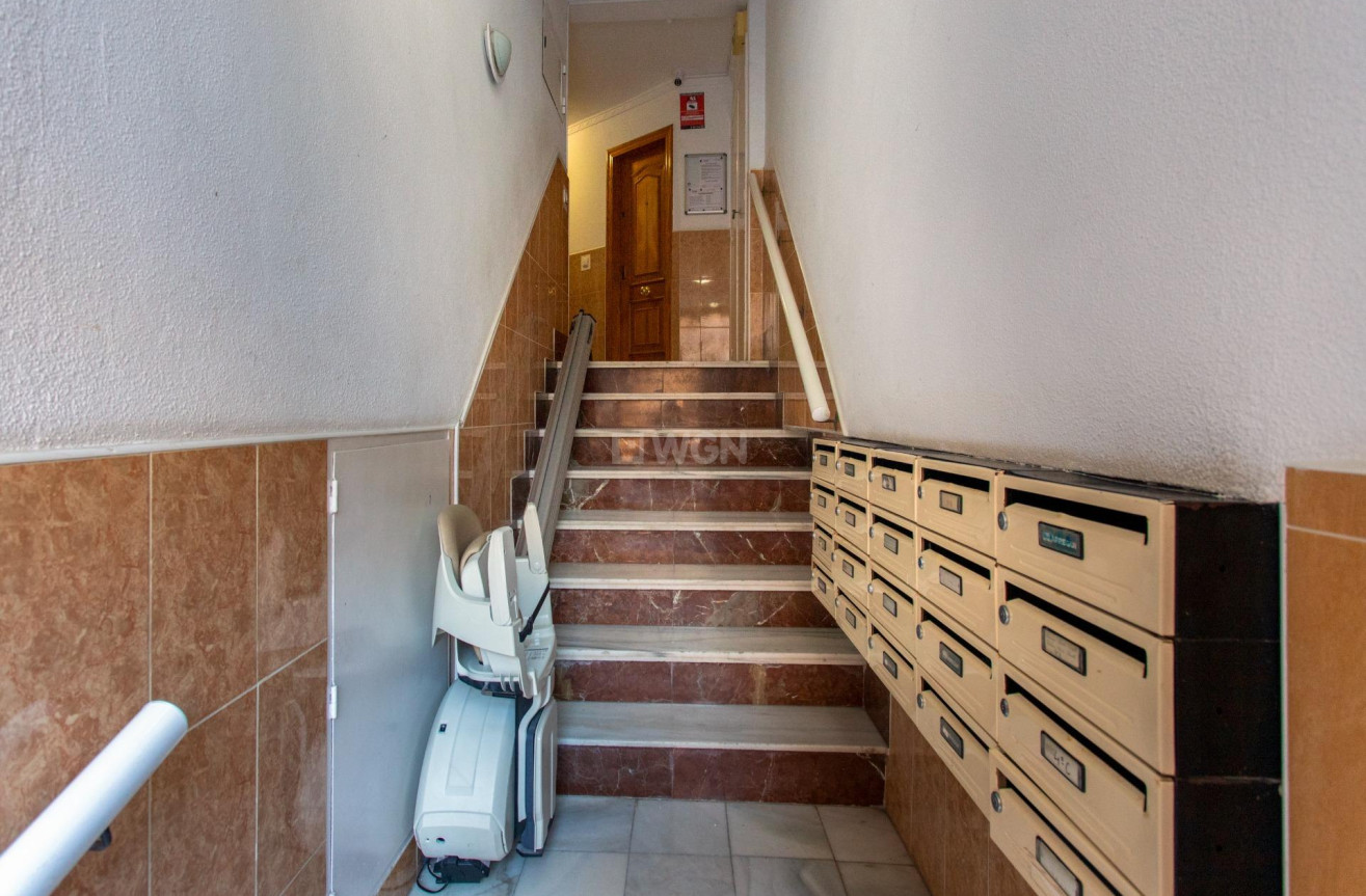 Odsprzedaż - Daszek - Torrevieja - Playa del Cura