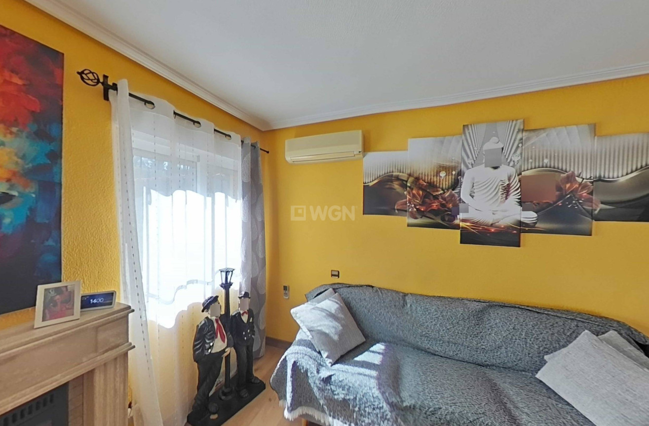 Reventa - Villa - Torrevieja - Los Balcones