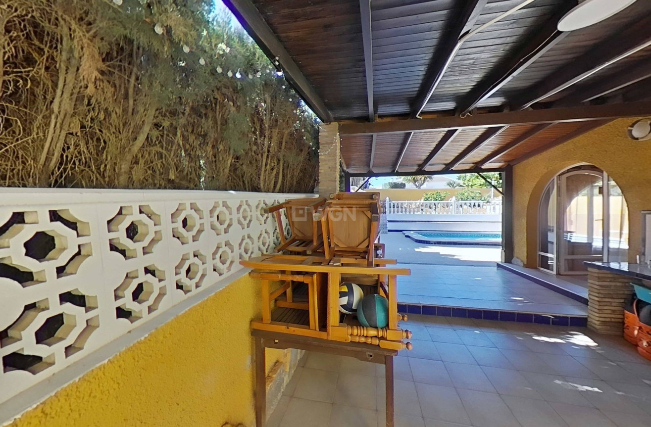 Reventa - Villa - Torrevieja - Los Balcones