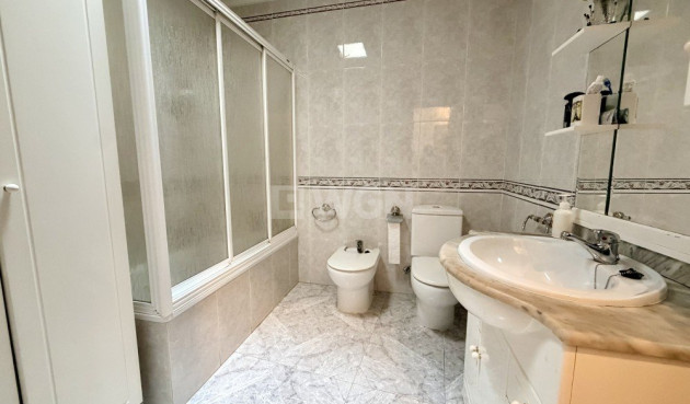 Resale - Apartment / flat - Torrevieja - Costa Blanca