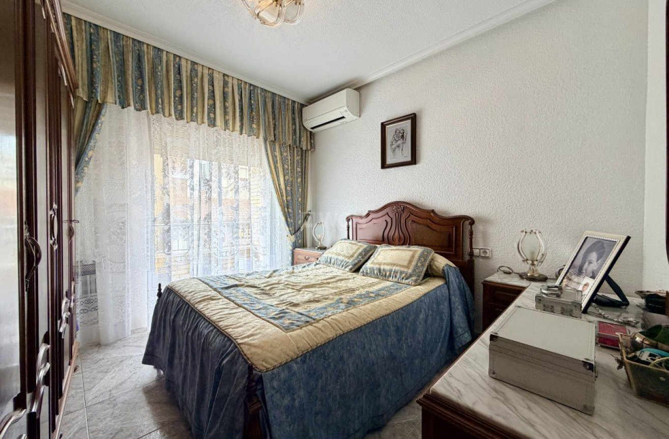 Resale - Apartment / flat - Torrevieja - Costa Blanca