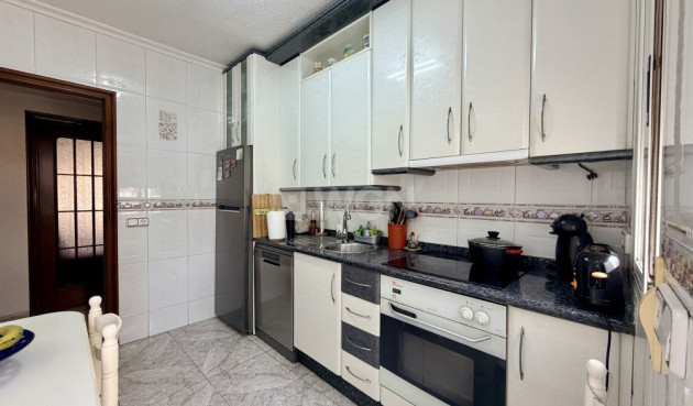 Resale - Apartment / flat - Torrevieja - Costa Blanca
