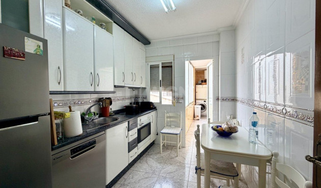 Resale - Apartment / flat - Torrevieja - Costa Blanca