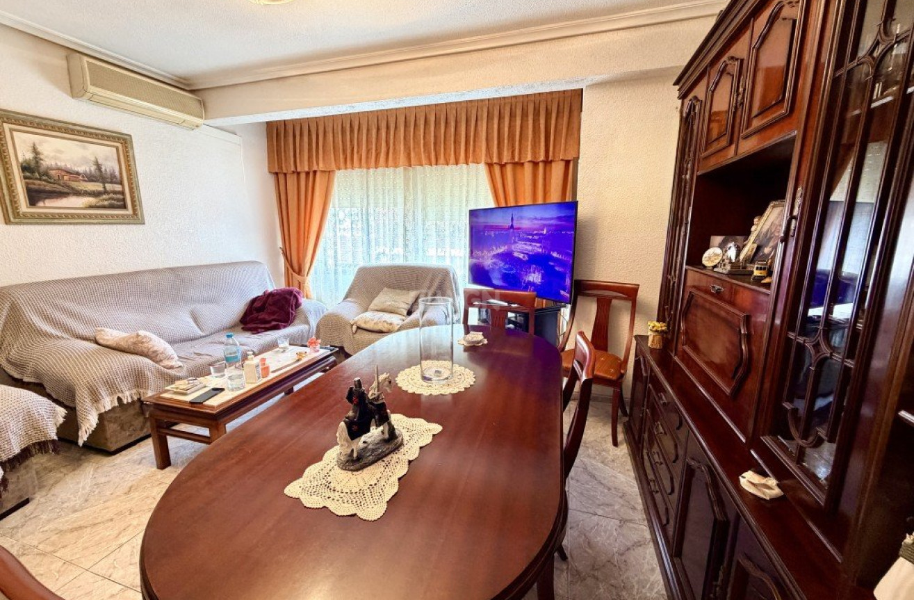 Resale - Apartment / flat - Torrevieja - Costa Blanca