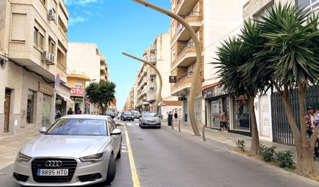 Resale - Apartment / flat - Torrevieja - Costa Blanca