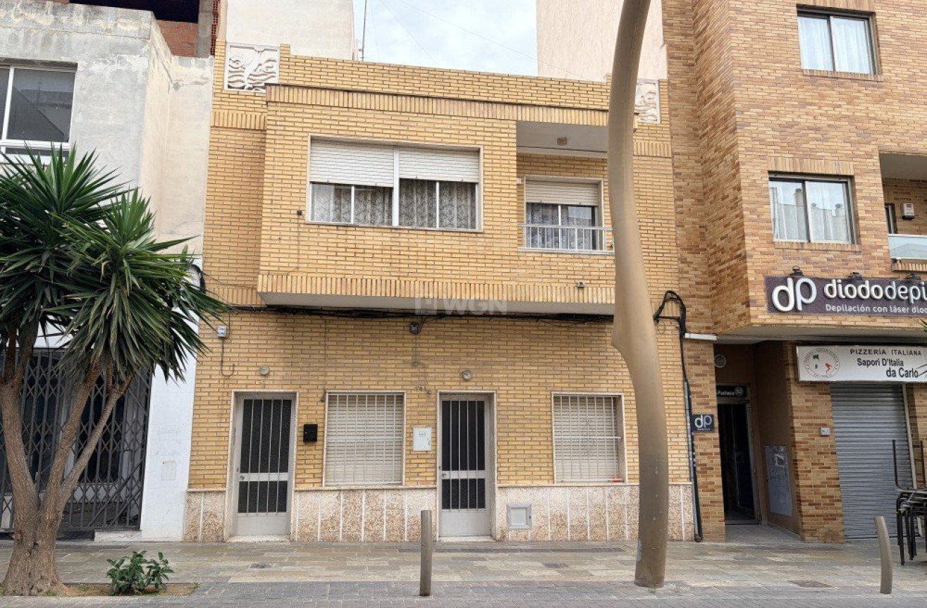 Resale - Apartment / flat - Torrevieja - Costa Blanca
