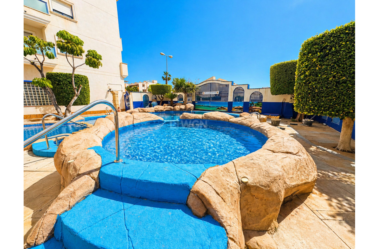 Odsprzedaż - Mieszkanie w bloku - Orihuela Costa - Costa Blanca