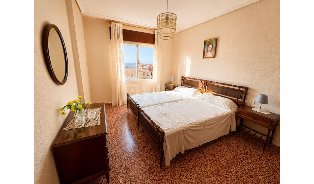 Odsprzedaż - Mieszkanie w bloku - Torrevieja - Costa Blanca