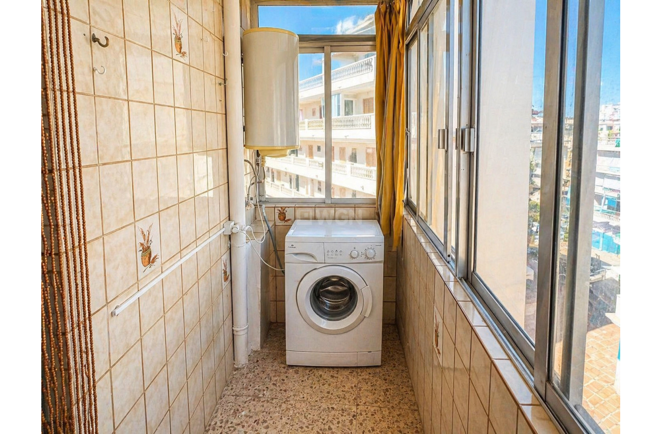 Odsprzedaż - Mieszkanie w bloku - Torrevieja - Costa Blanca