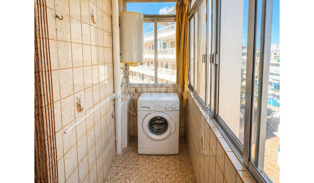 Odsprzedaż - Mieszkanie w bloku - Torrevieja - Costa Blanca