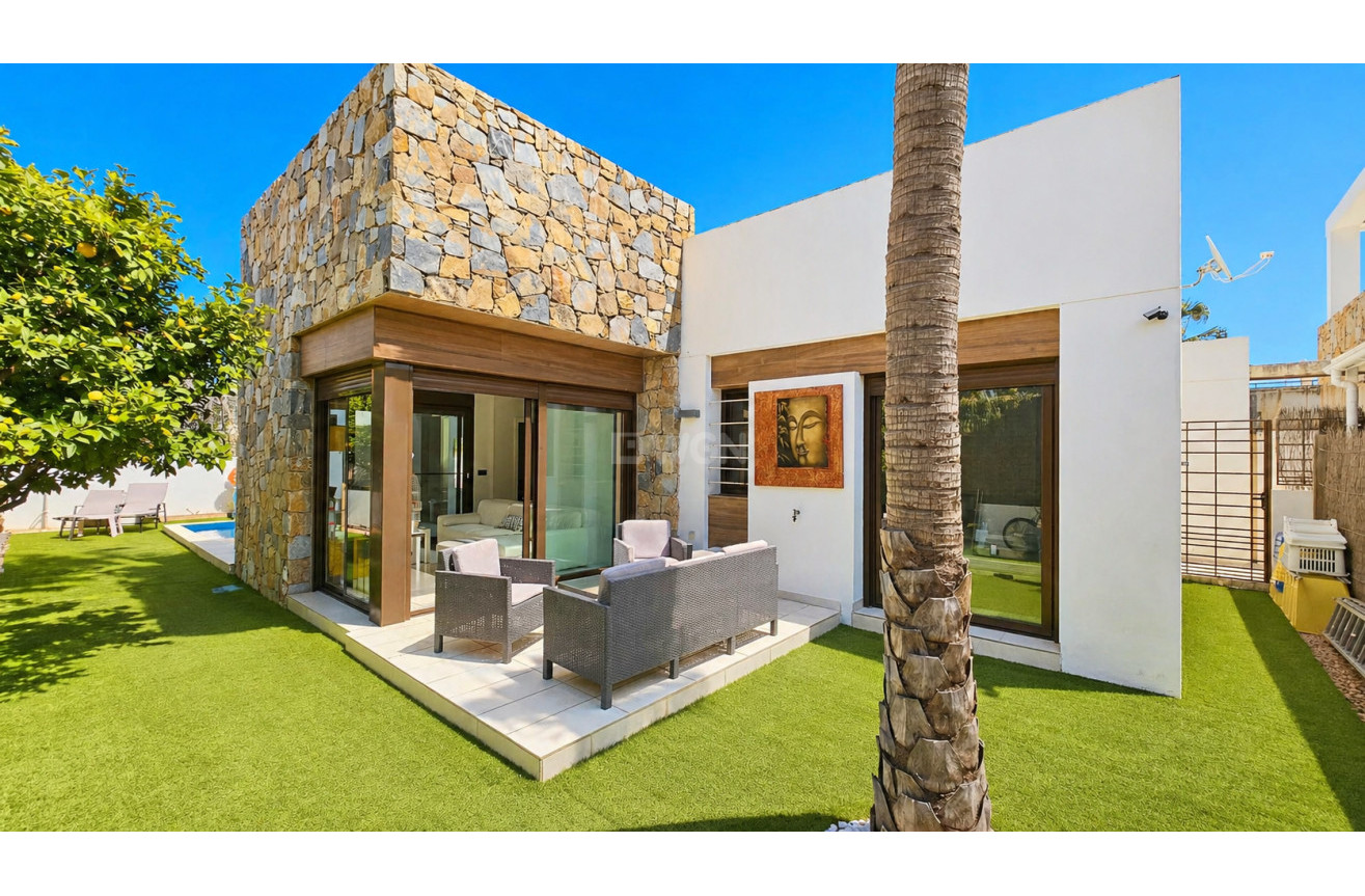 Wiederverkauf - Villa - Orihuela Costa - Costa Blanca