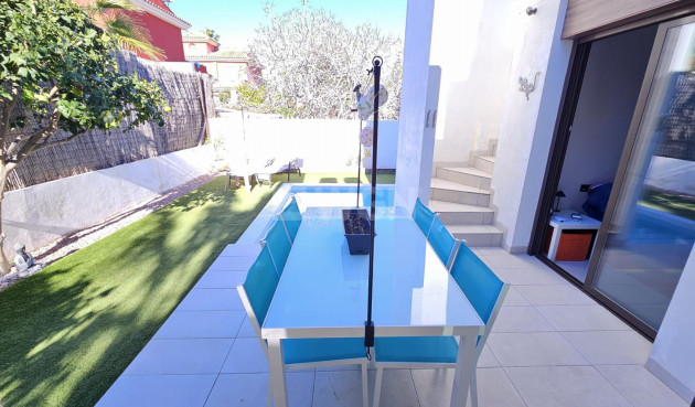 Wiederverkauf - Villa - Orihuela Costa - Costa Blanca