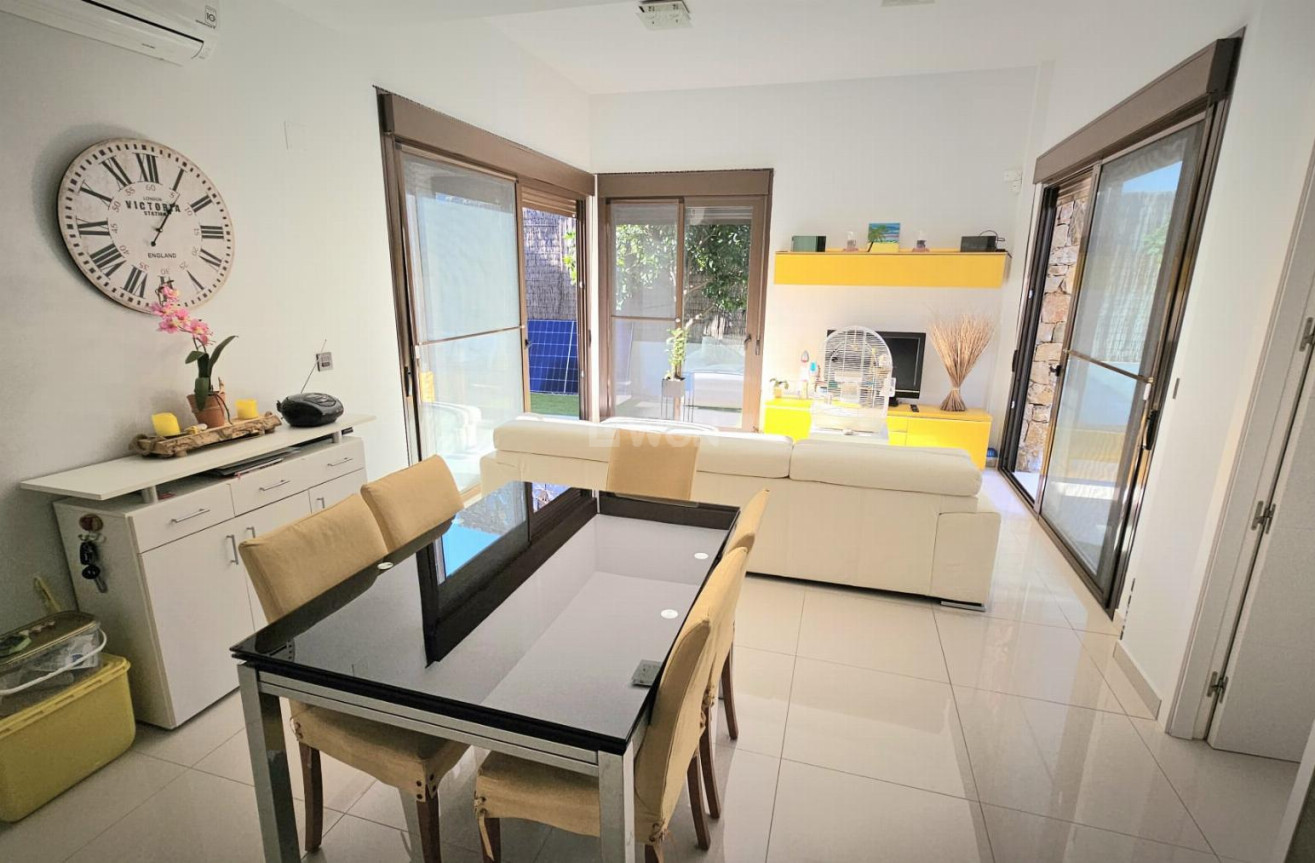 Wiederverkauf - Villa - Orihuela Costa - Costa Blanca