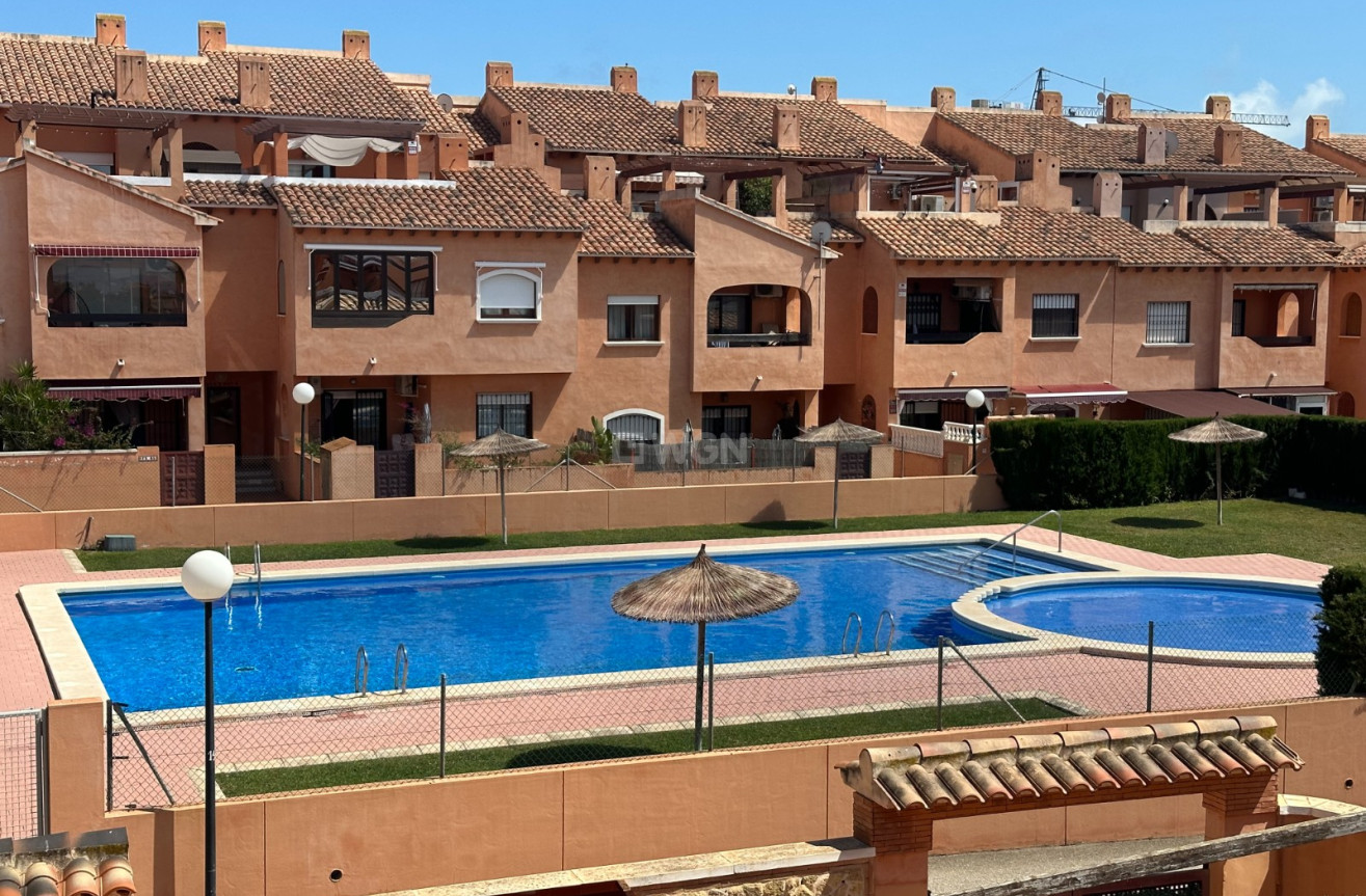 Odsprzedaż - Mieszkanie w bloku - Torrevieja - Costa Blanca
