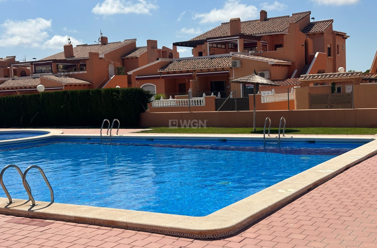 Odsprzedaż - Mieszkanie w bloku - Torrevieja - Costa Blanca