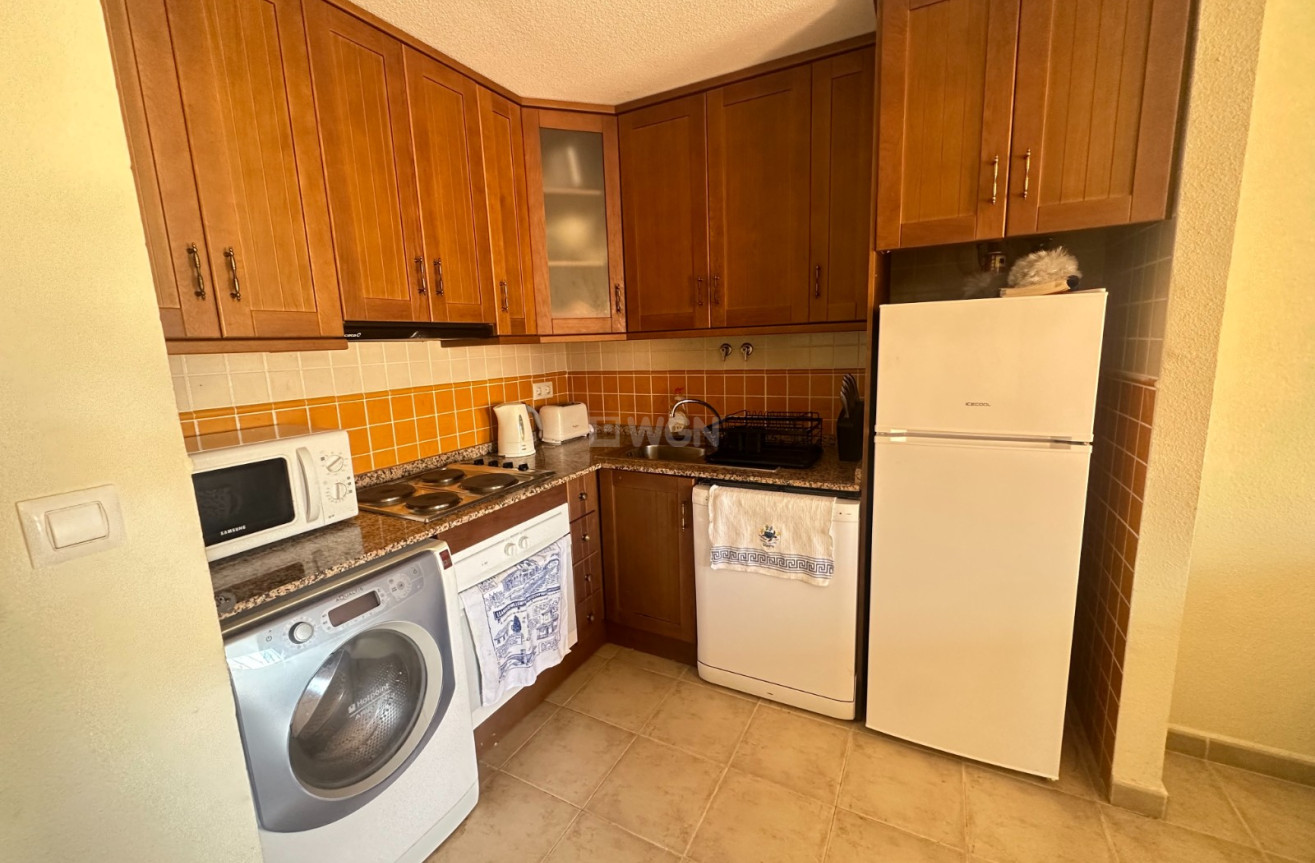 Odsprzedaż - Mieszkanie w bloku - Torrevieja - Costa Blanca