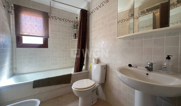 Odsprzedaż - Mieszkanie w bloku - Torrevieja - Costa Blanca