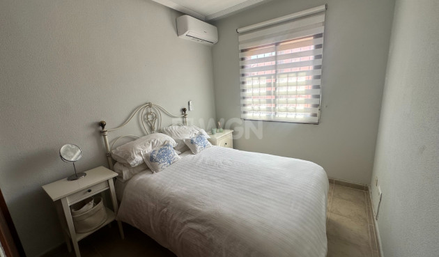 Odsprzedaż - Mieszkanie w bloku - Torrevieja - Costa Blanca