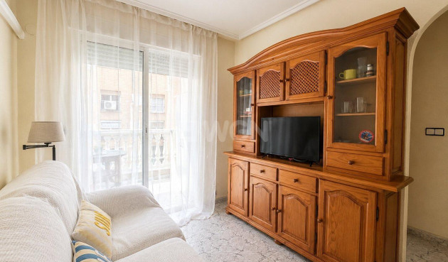 Odsprzedaż - Mieszkanie w bloku - Torrevieja - Habaneras