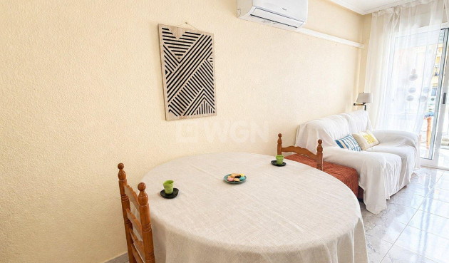 Odsprzedaż - Mieszkanie w bloku - Torrevieja - Habaneras