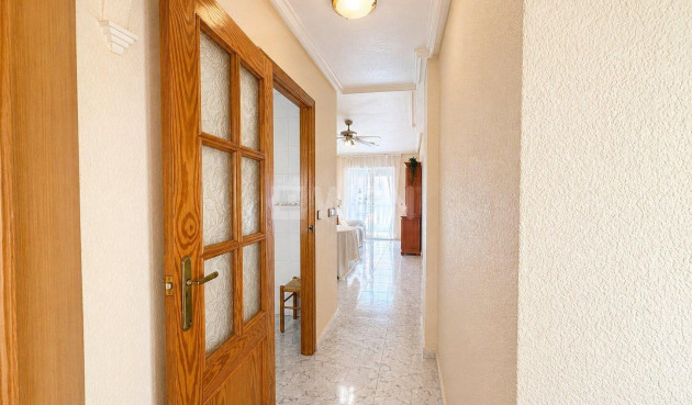 Odsprzedaż - Mieszkanie w bloku - Torrevieja - Habaneras