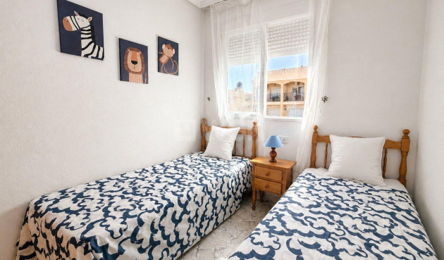 Odsprzedaż - Mieszkanie w bloku - Torrevieja - Habaneras