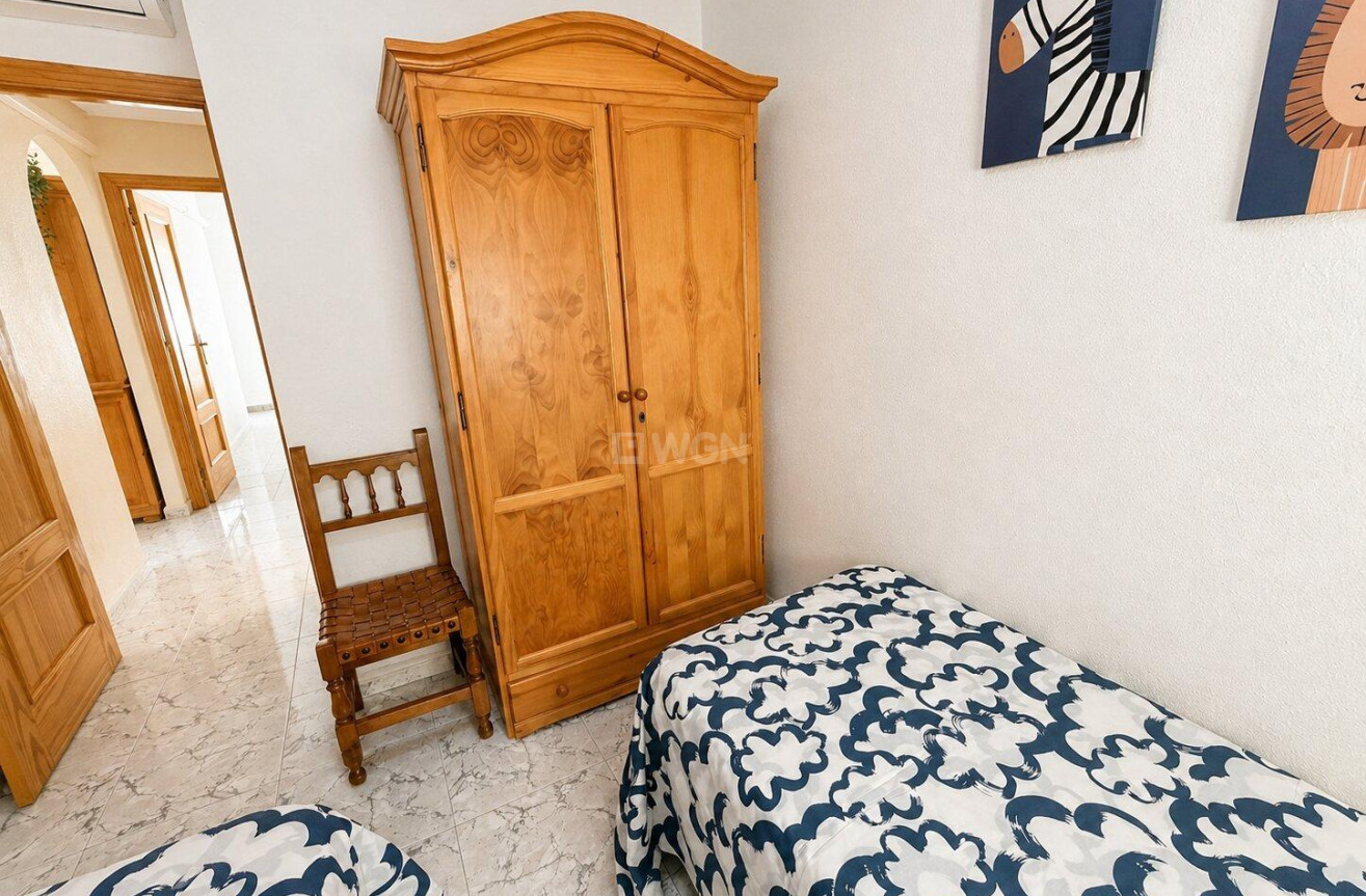 Odsprzedaż - Mieszkanie w bloku - Torrevieja - Habaneras