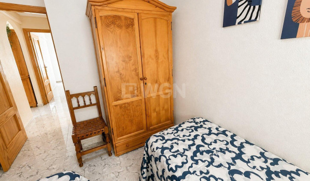 Odsprzedaż - Mieszkanie w bloku - Torrevieja - Habaneras
