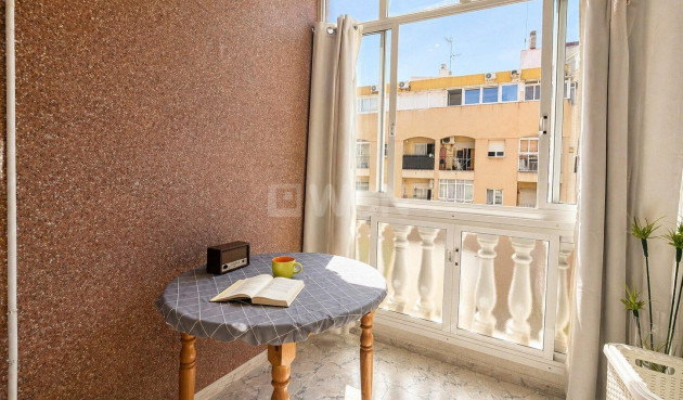 Odsprzedaż - Mieszkanie w bloku - Torrevieja - Habaneras