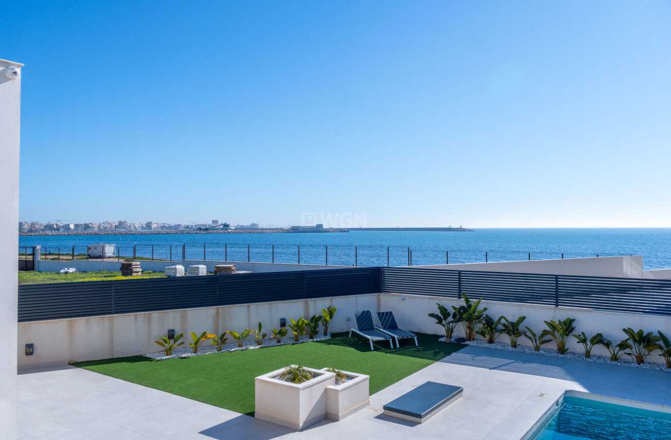 Odsprzedaż - Villa - Torrevieja - La Valeta