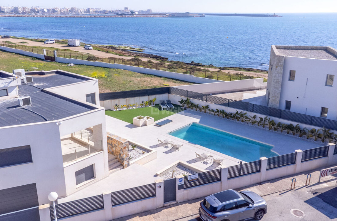Odsprzedaż - Villa - Torrevieja - La Valeta