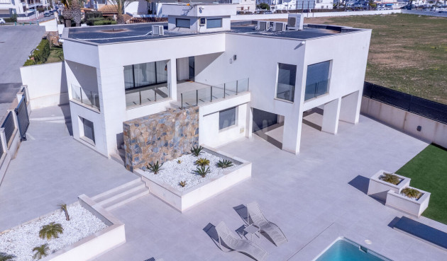 Odsprzedaż - Villa - Torrevieja - La Valeta